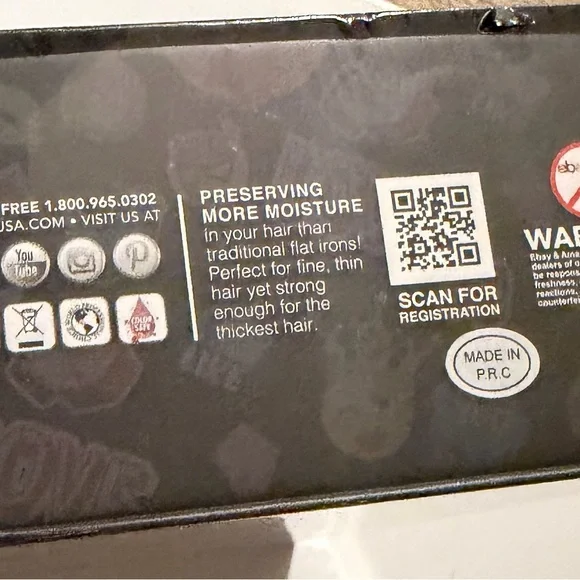 Royale Hair Straightener with Emoji Design - Picture 7 of 9